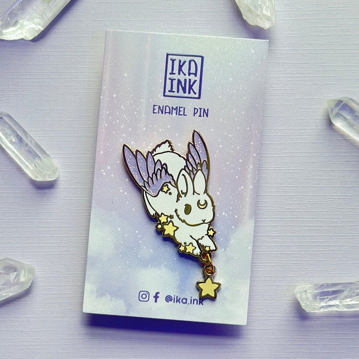 White Star Chaser Bunny Bowing Enamel Pin